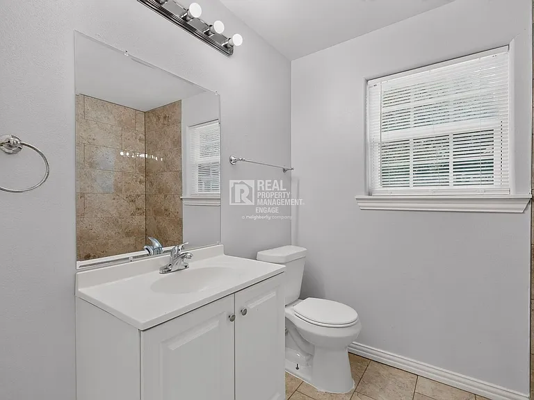 4401 Steven St — Photo 35