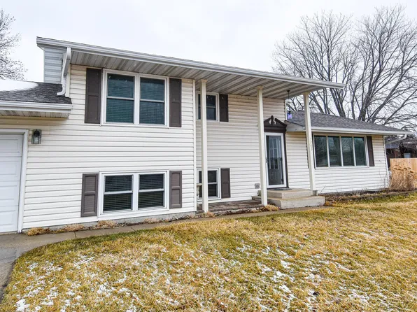 1003 Greenwood St E, Thief River Falls, MN 56701