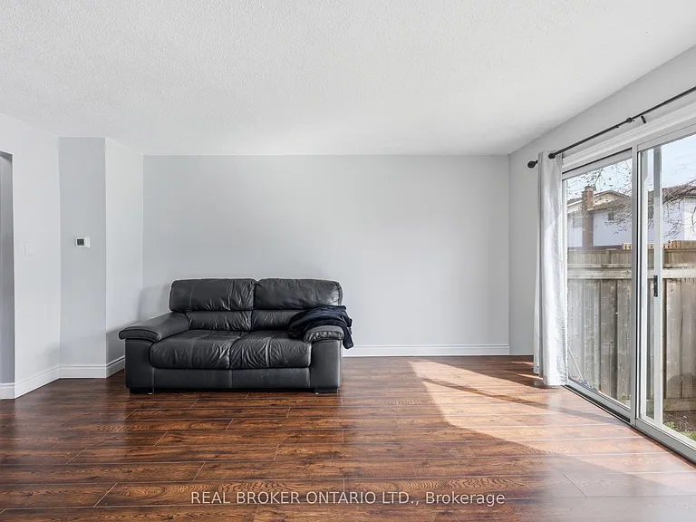 262 Kenora Ave #29 — Photo 13