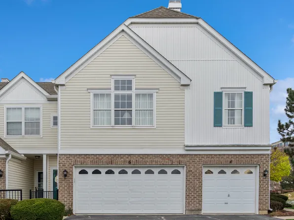 6 Arboretum Dr, Lombard, IL 60148