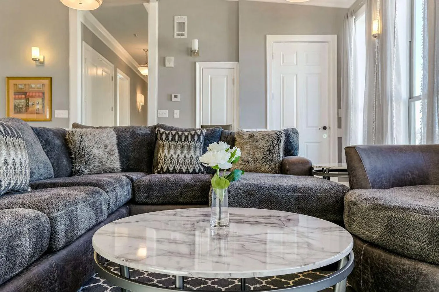 5 bed, 3.0 bath, 2647 sqft, $11,814 — Photo 3