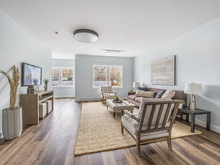 451 Essex St #2 — Photo 5