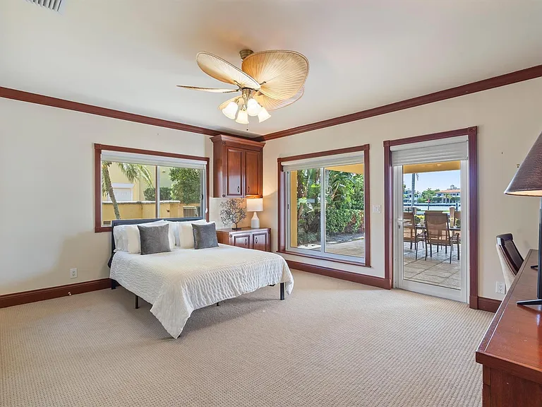 703 Royal Plaza Dr — Photo 10