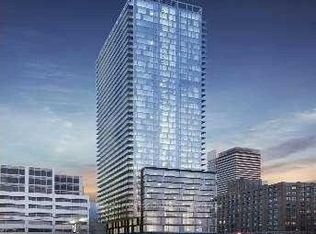 101 Peter St #2002, Toronto, ON M5V 0G6