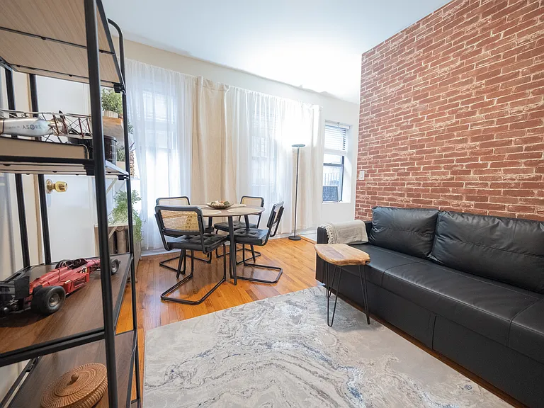 180 Claremont Ave #65 — Photo 7