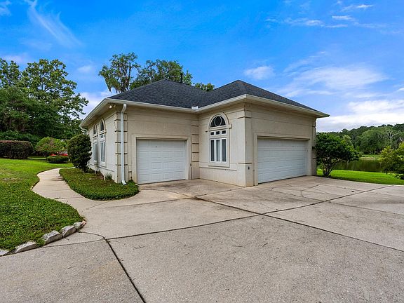 5th image of 9132 Shoal Creek Dr