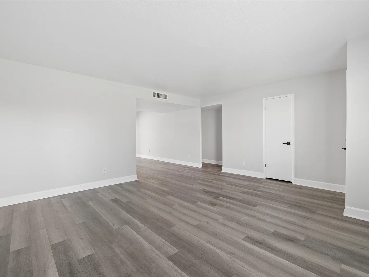3 bed, 1298 sqft, $2,750 — Photo 3
