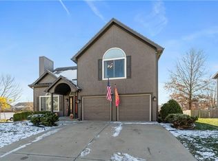 7915 NE 111th St, Kansas City, MO 64157