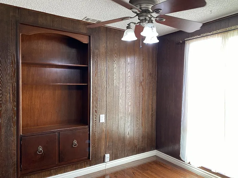7810 Wilkinson Ave — Photo 7