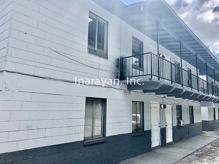 430 Sunset — Photo 11