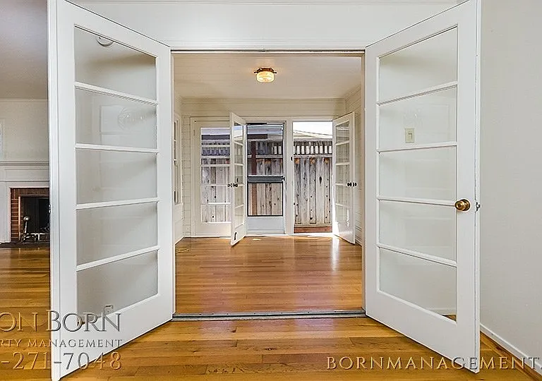 1351 Chestnut St — Photo 10