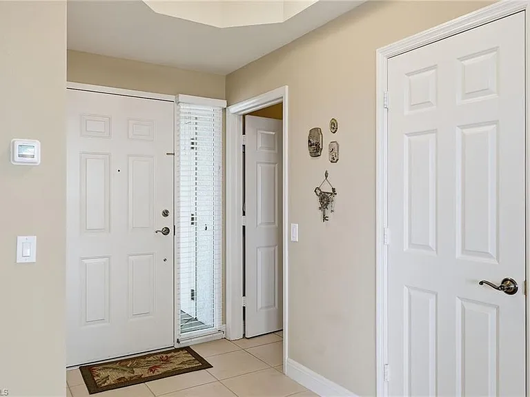 420 Cove Tower Dr #1404 — Photo 6
