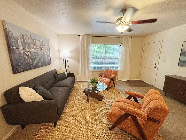 Aviator - Living Area