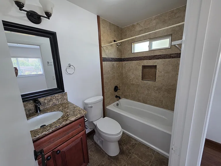 1718 S Baldwin Ave — Photo 7