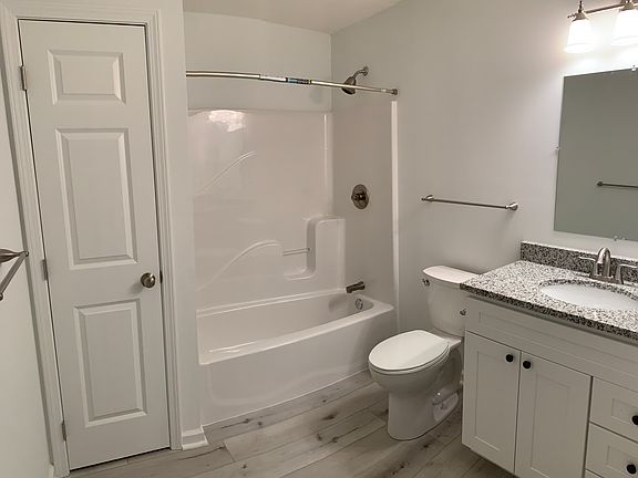 4th image of 821 Timbers Edge