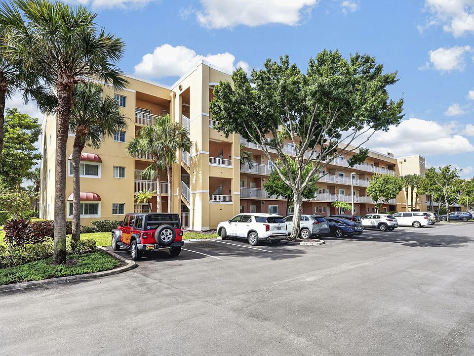 1st image of 4721 Lucerne Lakes Boulevard E #711