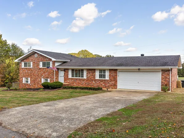 7857 Parkshore Cir, Hixson, TN 37343