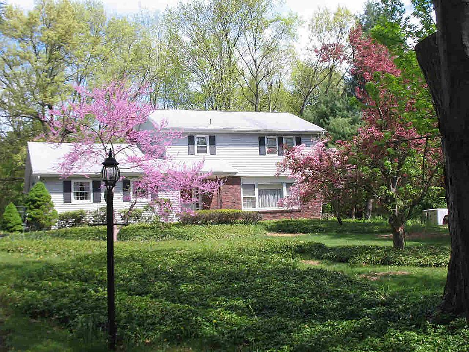 1st image of 3 Robin Ln