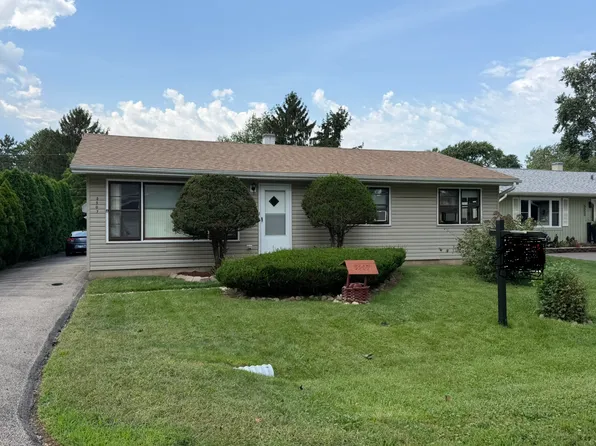5507 Burwood Rd, Cary, IL 60013