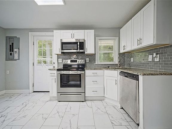 4th image of 112 Nicholson St