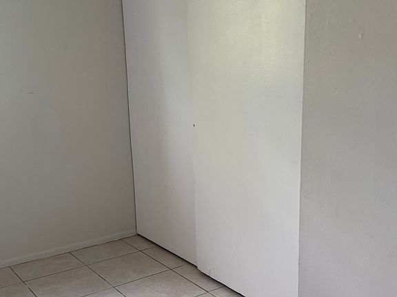 5th image of 710 5th Ave NE #710