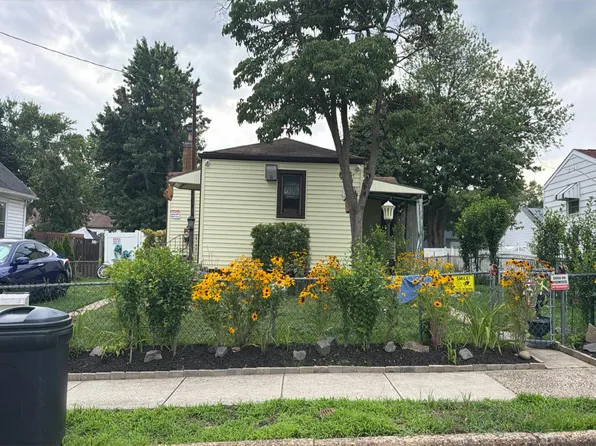 125 Roosevelt Ave, Mount Ephraim, NJ 08059
