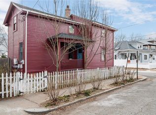 98 Verndale Ave, Providence, RI 02905