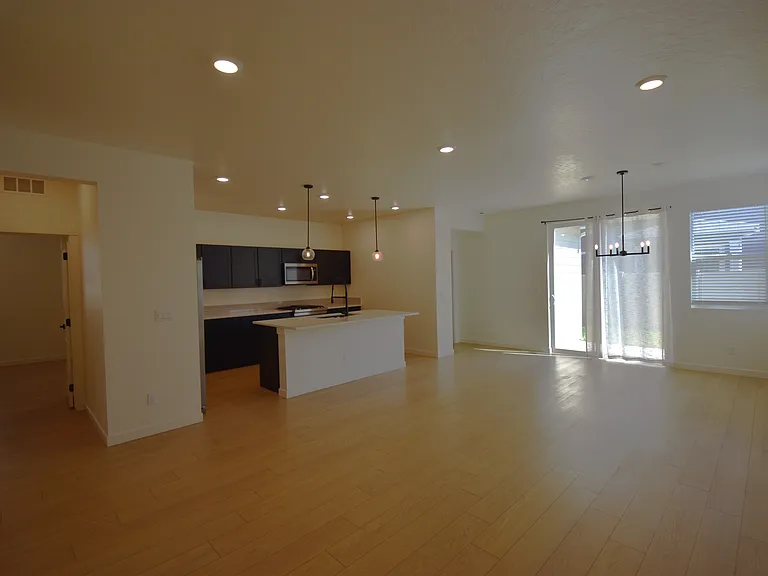 660 W Briaridge Dr — Photo 10
