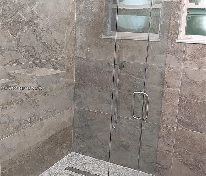 320 SE 15th Pl — Photo 16