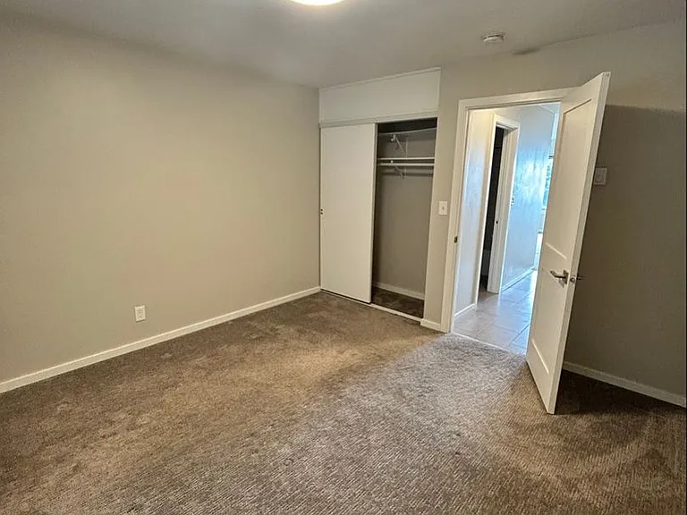 Mercer Crest Apartments — Photo 7