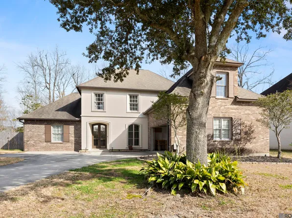 16456 Long Lake Dr, Prairieville, LA 70769