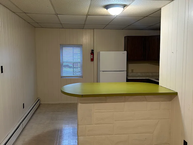 1129 Elm St #2 — Photo 3