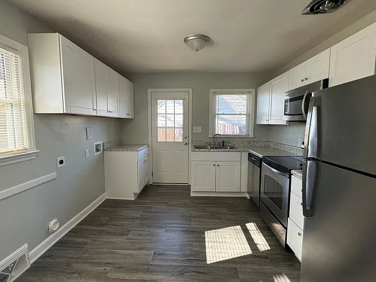 813 Idlewood Dr — Photo 16