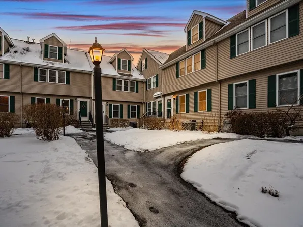 30 Charter Street #8, Exeter, NH 03833