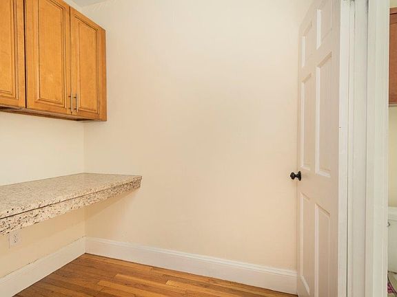 4th image of 136-138 Highland Ave #138-6