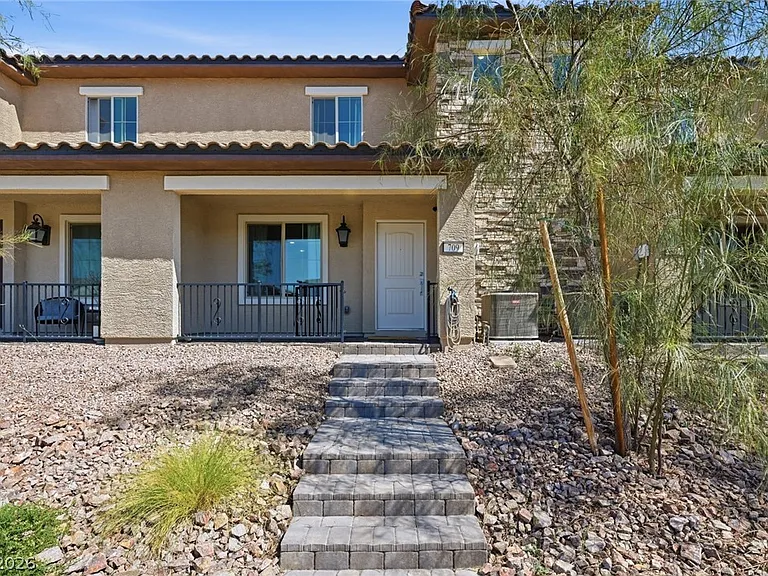 709 Pickled Pepper Pl — Photo 3