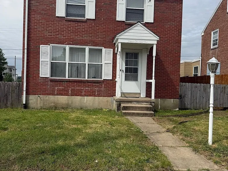 1502 Luzerne St — Photo 2
