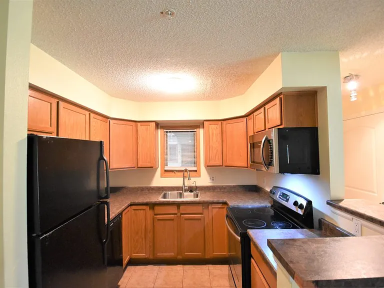 2892 Shadow Creek Dr #110 — Photo 7