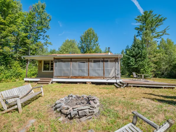 40-1 Bates Road, Abbot, ME 04406