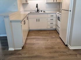 1408 Alpine Rd, Clearwater, FL