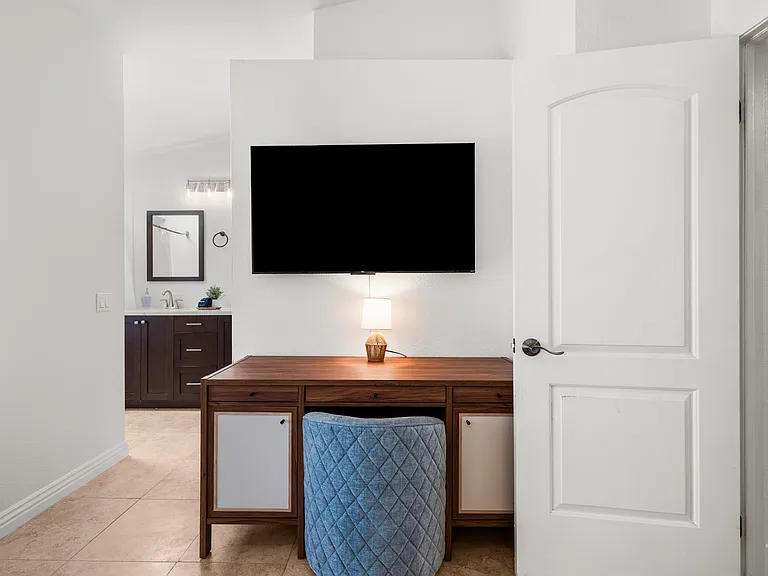 Robinwood Dr — Photo 12