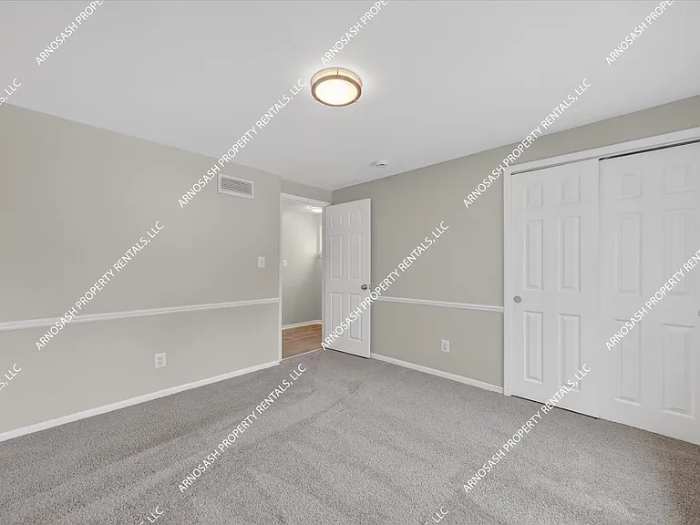 27345 Harvard Rd — Photo 33