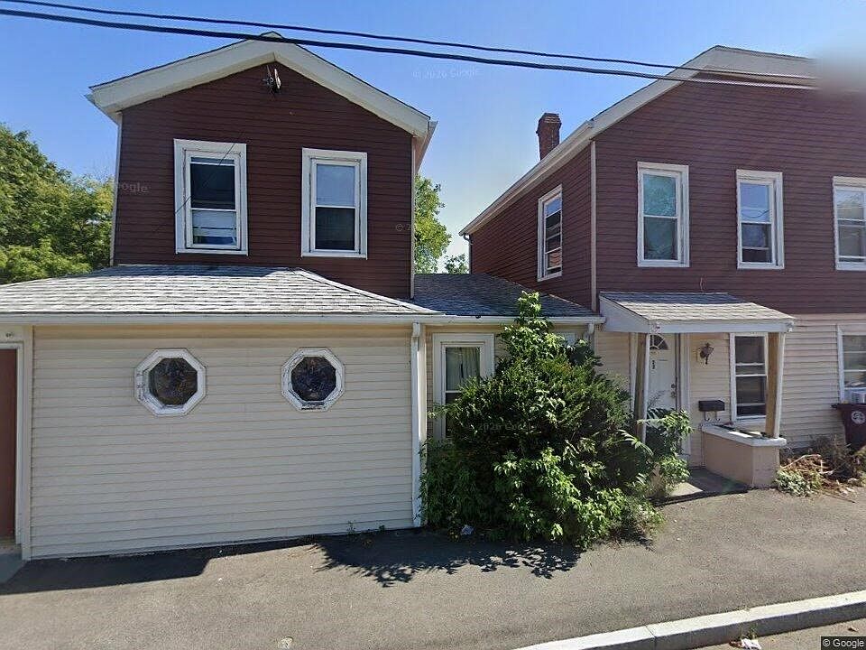 1st image of 20 Lake St