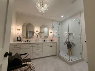 407 Harris Rd, Highlands, TX 77562
