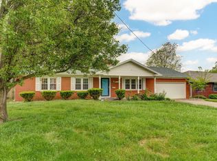 2634 E Meadowmere St, Springfield, MO 65804