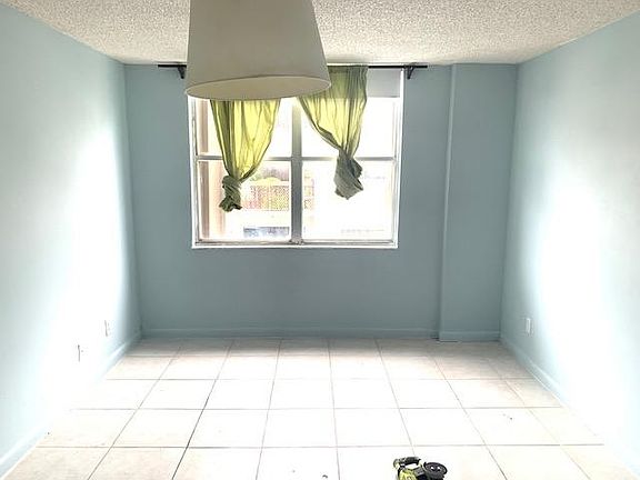 5th image of 899 West Ave APT 4D