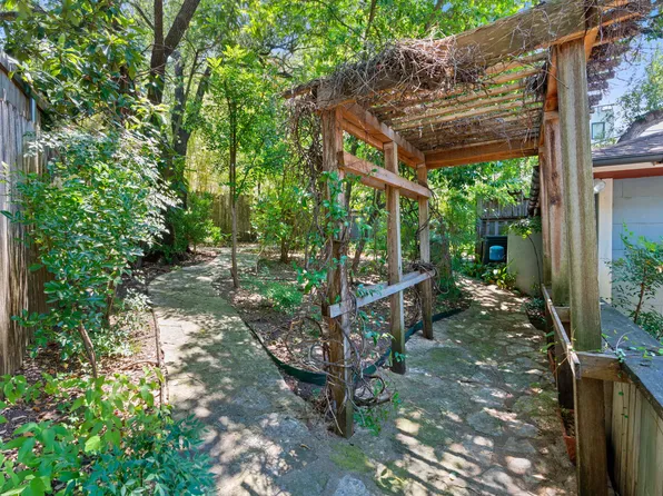 1121 Reagan Ter, Austin, TX 78704