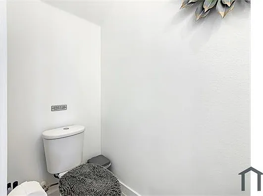 1055 Plantation Ln — Photo 5