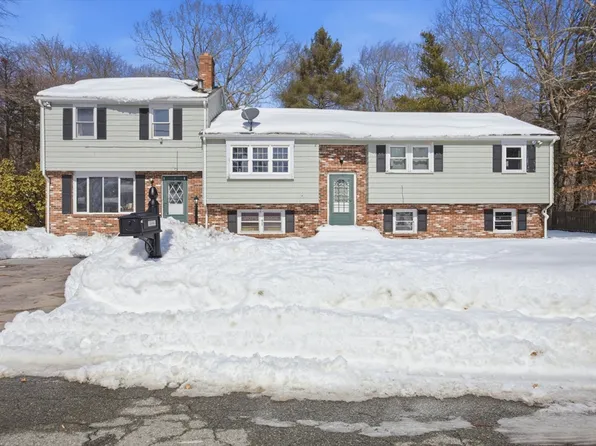 151 Windsor Dr, Whitman, MA 02382