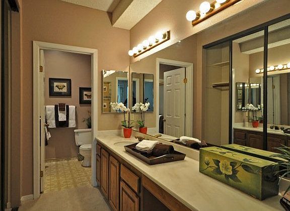 5th image of 320 Elm St APT 107